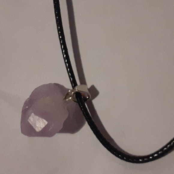 Beautiful color purple rock black 20in cord necklace - Picture 4 of 4